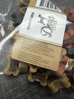 Multipack Dogs&amp;Co Snacks 3x200gram party mix trainers