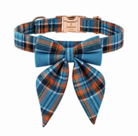 Dogs&amp;Co Luxe Hondenhalsband met Strik &ndash; Blauw Geruit Design &amp; Ros&eacute;gouden Gesp