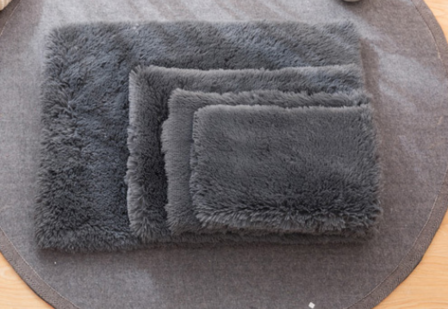 Dogs&Co Fluffy hondenbed Antra