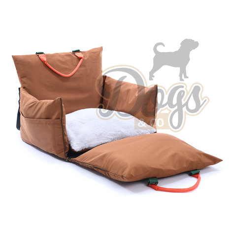 patroon Hedendaags Fjord PRE-ORDER*** Dogs&Co Luxe Honden autostoel Royal+ BRUIN Waterproof  (TIJDELIJK UITVERKOCHT) - Dogs & Co