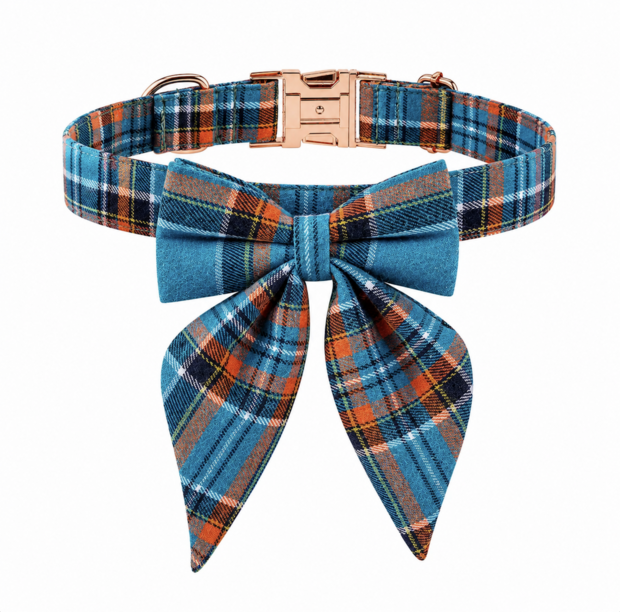 Dogs&amp;Co Luxe Hondenhalsband met Strik &ndash; Blauw Geruit Design &amp; Ros&eacute;gouden Gesp
